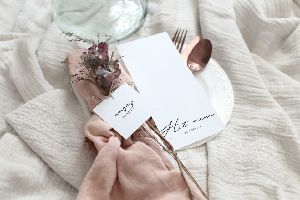 Hochzeitskarten online bestellen | Vor- und Nachteile eines online Shops für Hochzeitskarten