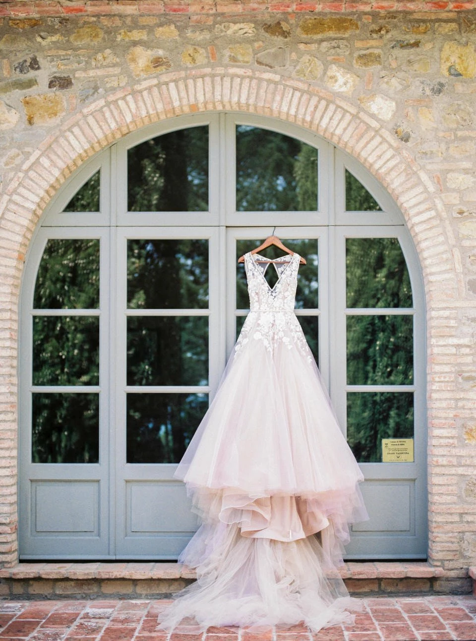 Wat doe je met je trouwjurk na de bruiloft? ThePerfectWedding.nl Wat doe je met je trouwjurk na de bruiloft? ThePerfectWedding.nl