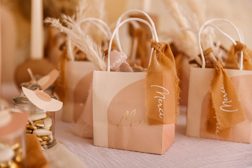 Partytüten Merci Curved Neutrals