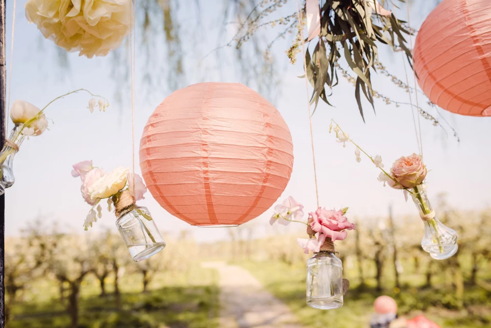 Styled shoot: trouwen tussen de bloesembomen