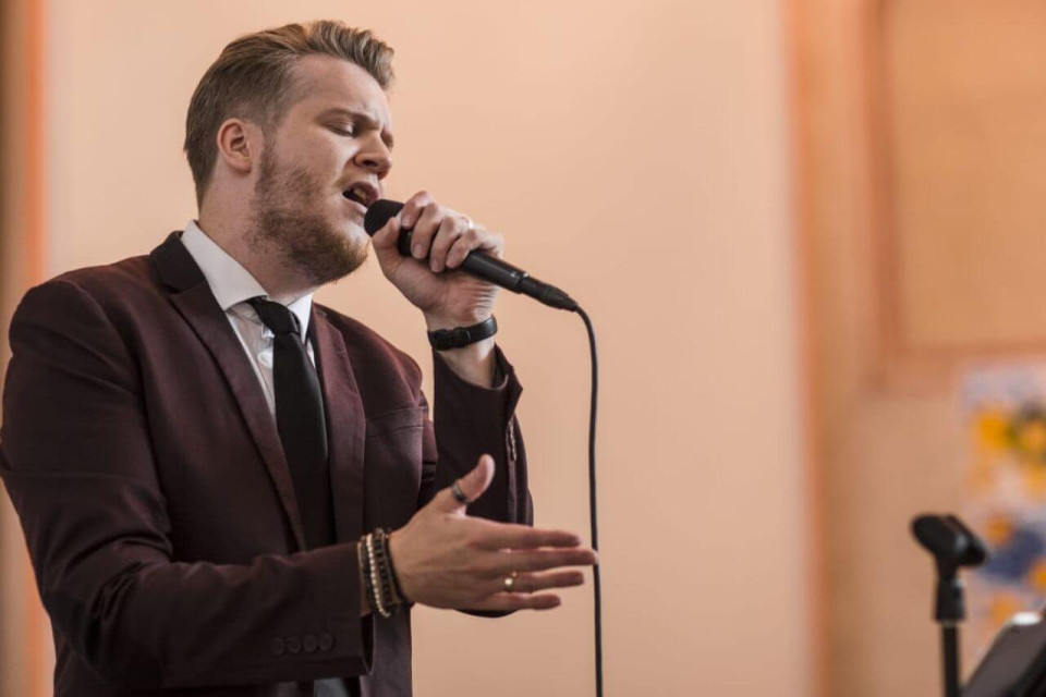 Muziek boeken bij Hochzeitssänger Raum Köln | Sascha Kollarz Sänger
