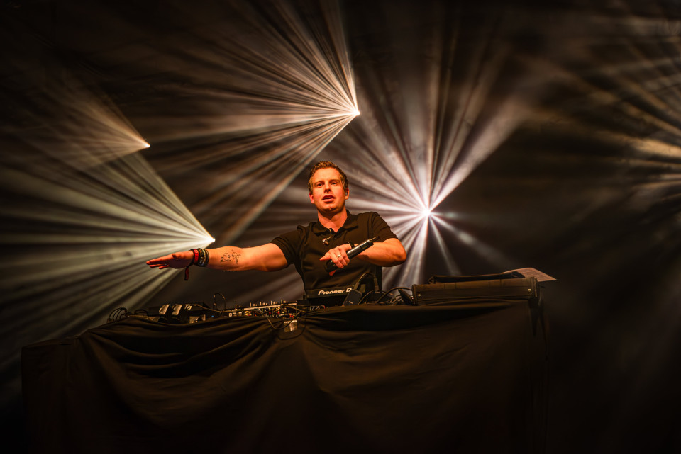 Muziek van DJ Douwe Hoekstra overzicht