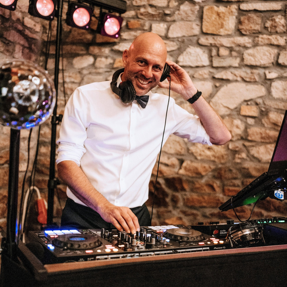 DJ KONZO - Hochzeiten &amp; Events