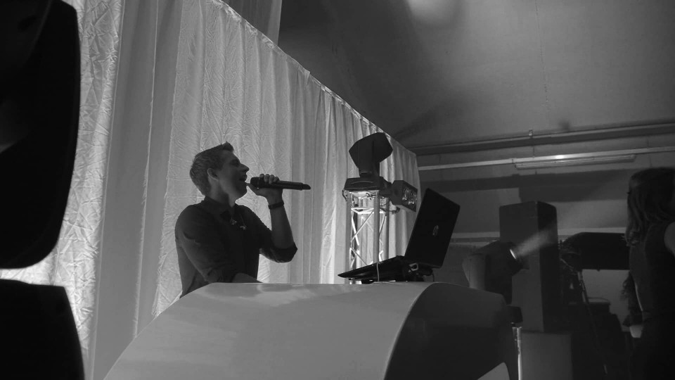 Muziek van DJ Douwe Hoekstra details