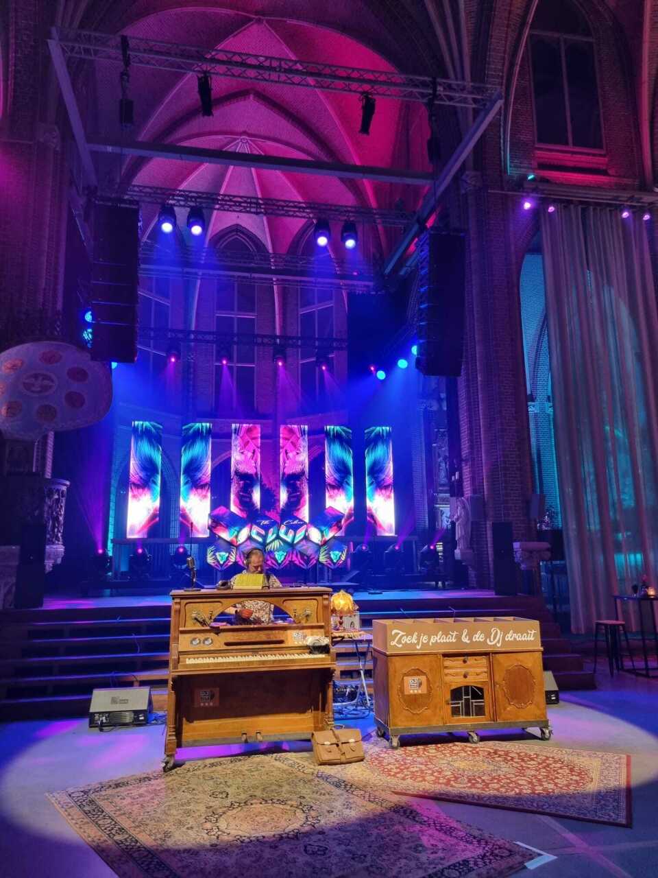 Muziek van DJ Vintage Vinyl impressie 3