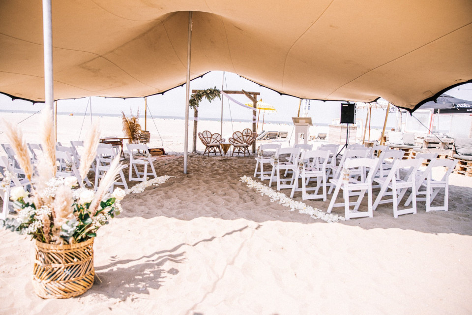 Trouwen bij BLOW Beach House