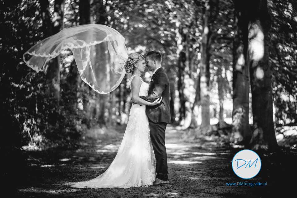 Trouwjurk van Mariages Bruidsmode details