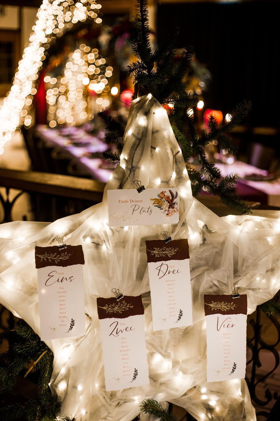 Weihnachtliche Tischkarten für die Hochzeit