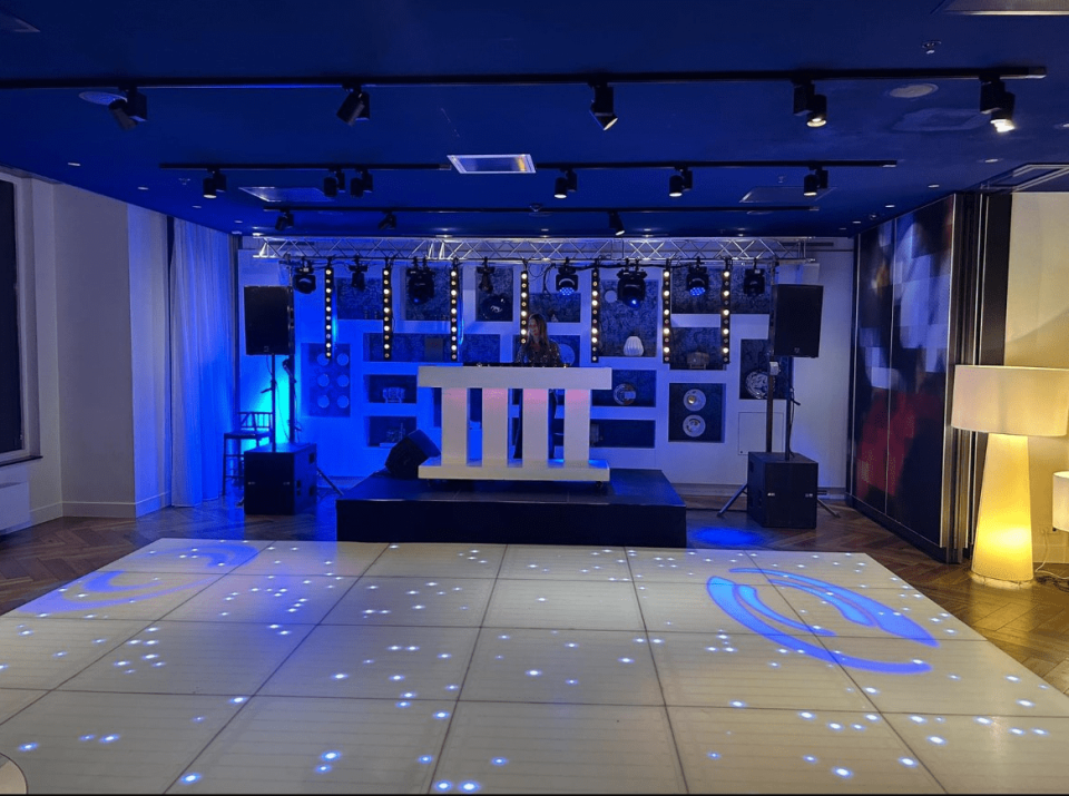 Verhuurartikelen reserveren bij R&amp;D - Rents &amp; Events