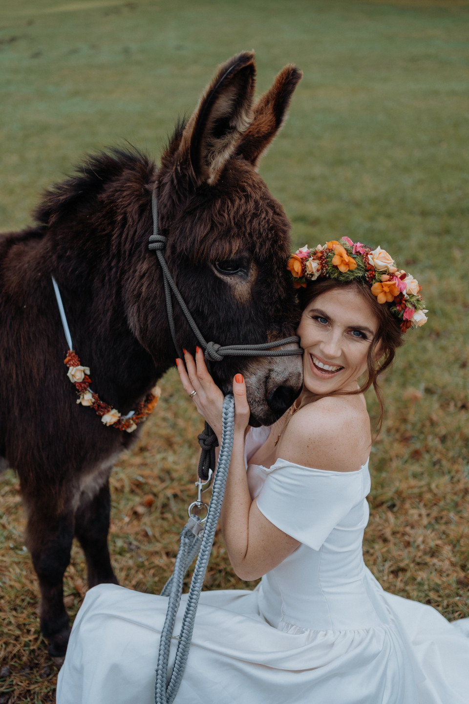 Brautfrisur mit Blumenkranz