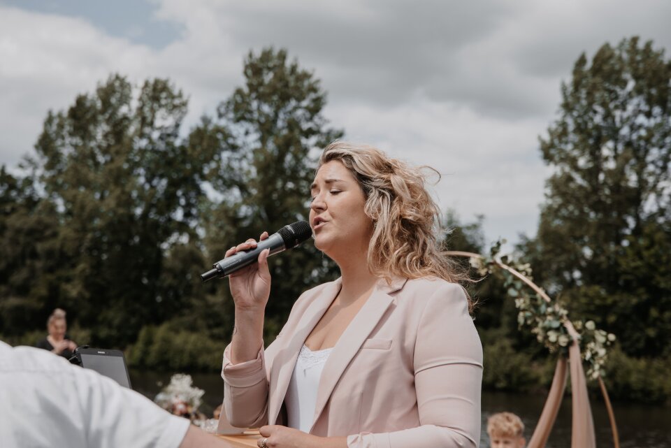 Trouwambtenaar Annemiek Drenth impressie