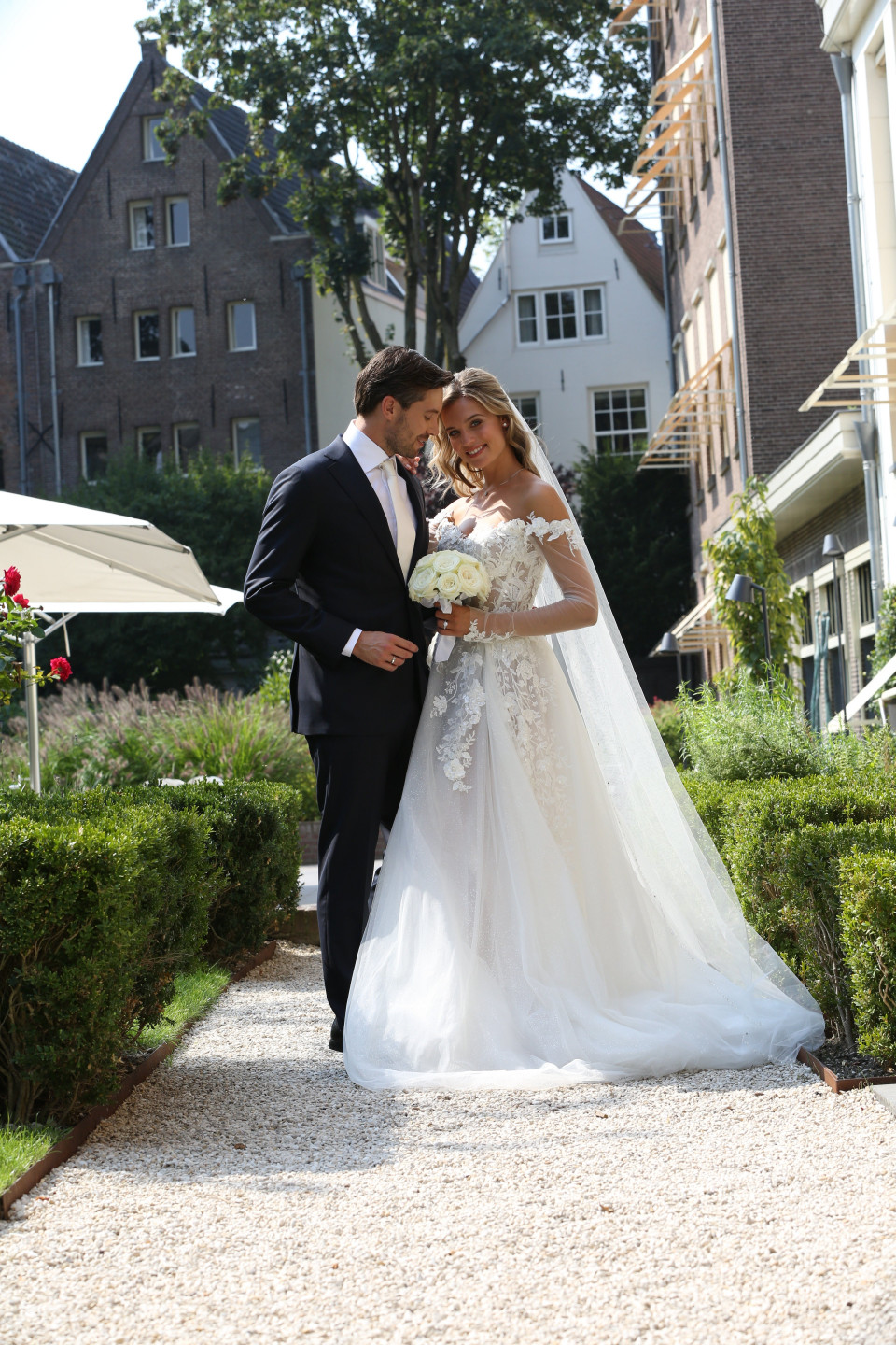 Trouwringen van GASSAN Diamonds impressie 2