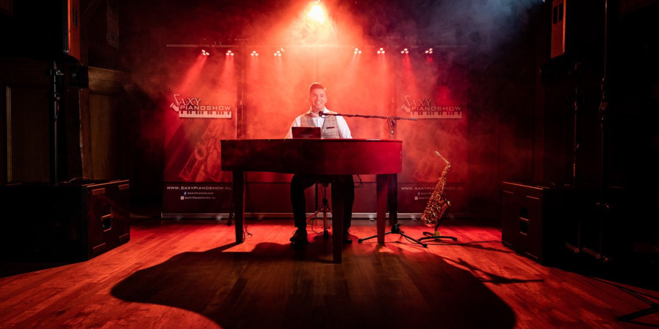 Muziek boeken bij Saxypianoshow