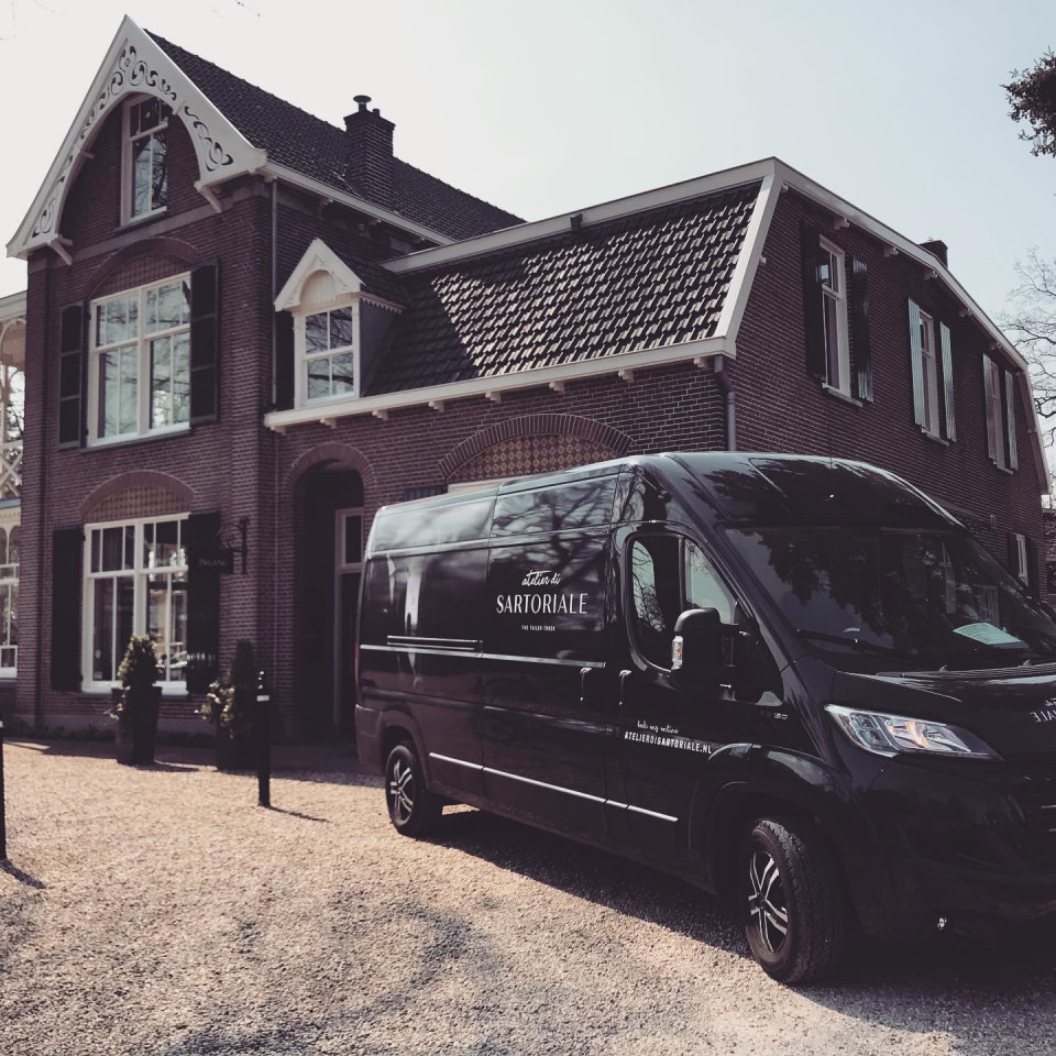 Trouwpak van Atelier 9 impressie 2