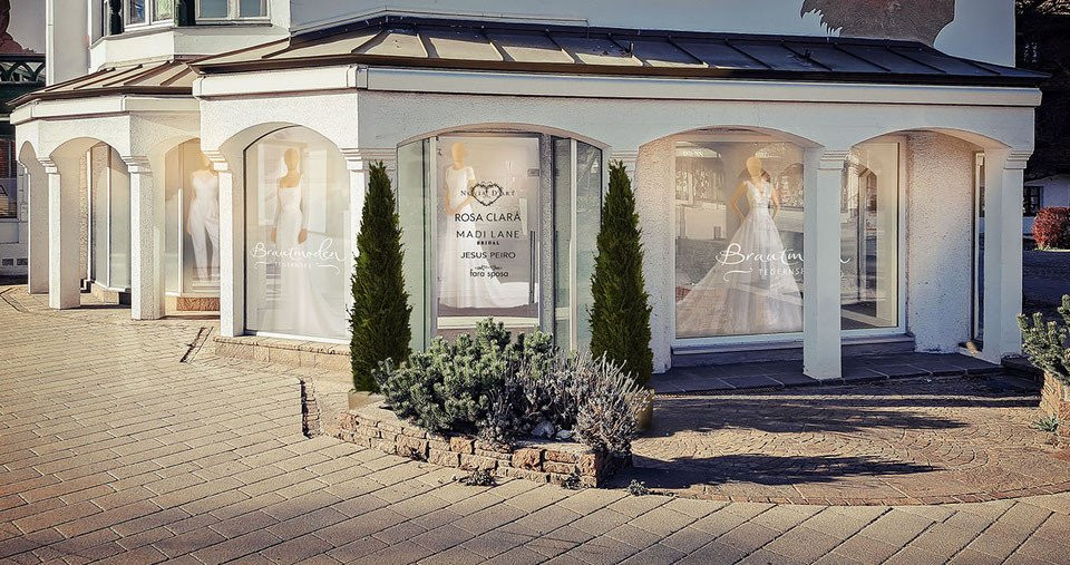 Trouwjurk van Brautmoden Tegernsee details
