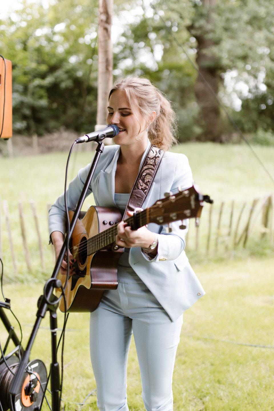 Muziek van Sabien Music details