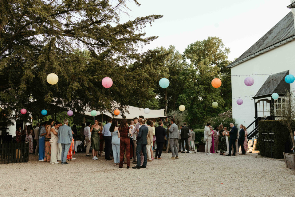 Smart Casual Wedding Attire: What to Wear