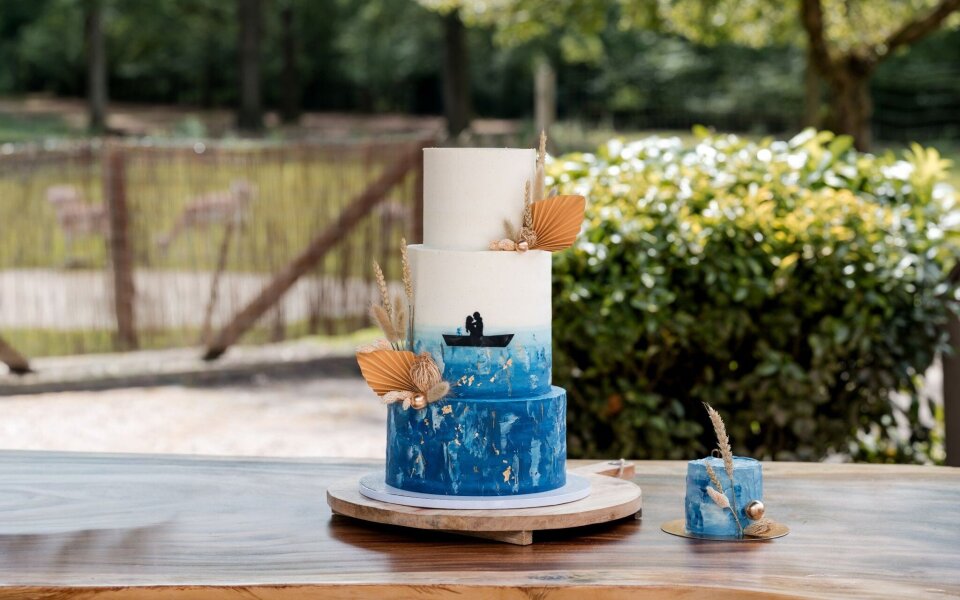 Bruidstaart van Crown Cakes details