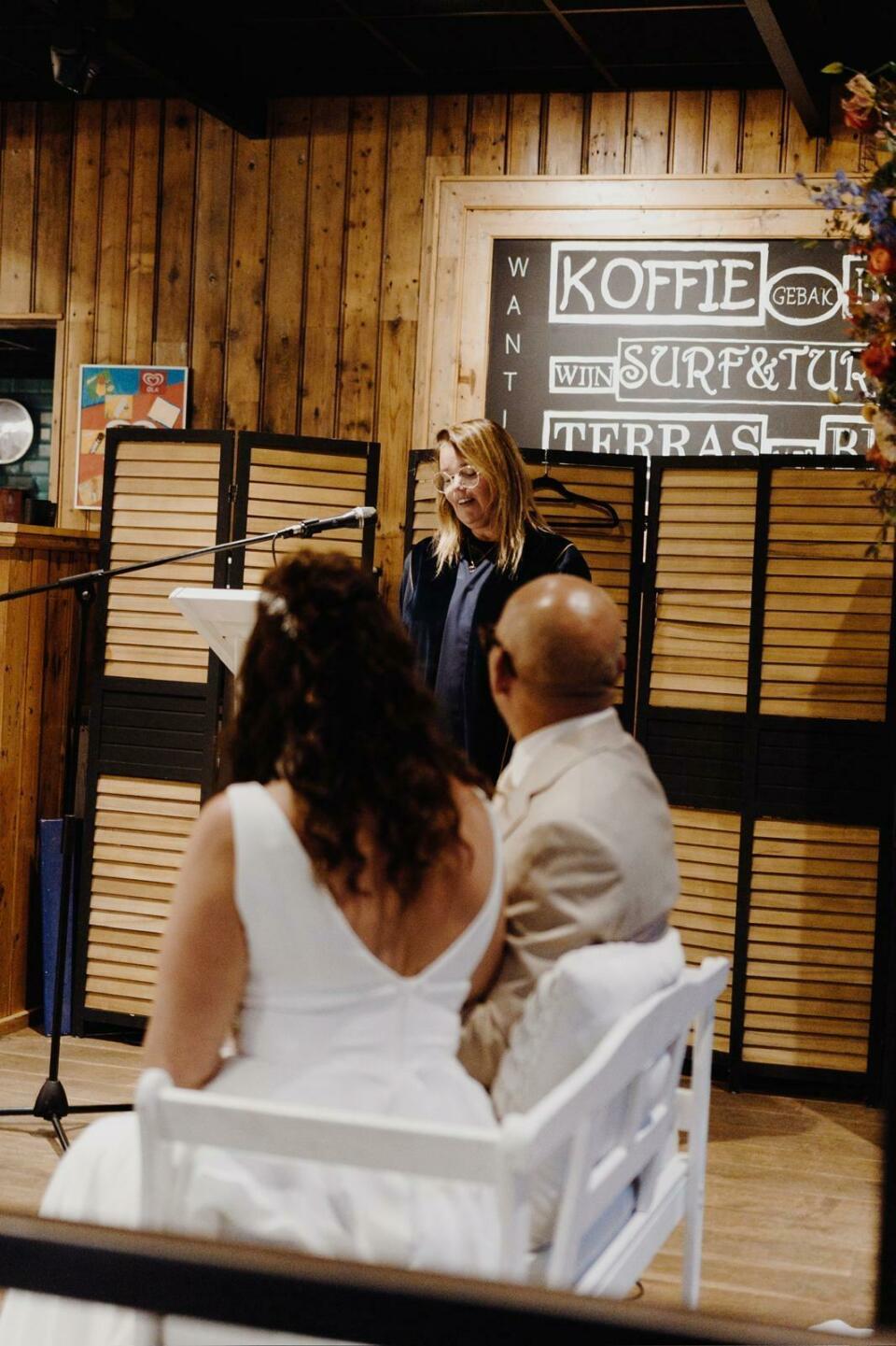 Trouwambtenaar Ca-ring Wedding Ceremonies impressie 2