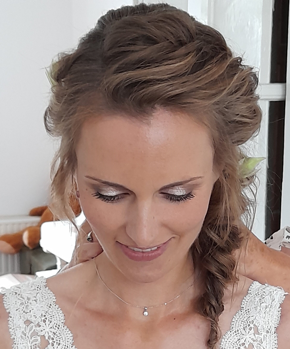 Bruidsmake-up door MK Bruidsmake-up &amp; Kapsel details