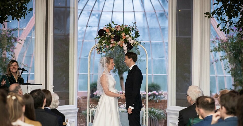 Trouwambtenaar Trouwambtenaar voor de mooiste dag Lucinda Kuik-van den Bos impressie 4