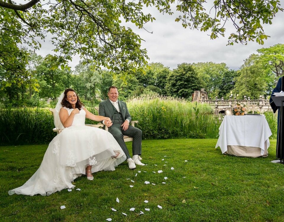 Trouwambtenaar Trouwambtenaar voor de mooiste dag Lucinda Kuik-van den Bos overzicht
