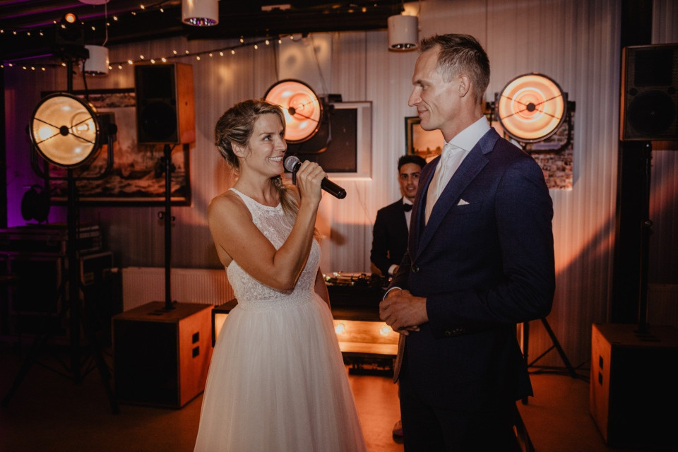 Muziek boeken bij DJ te Huur