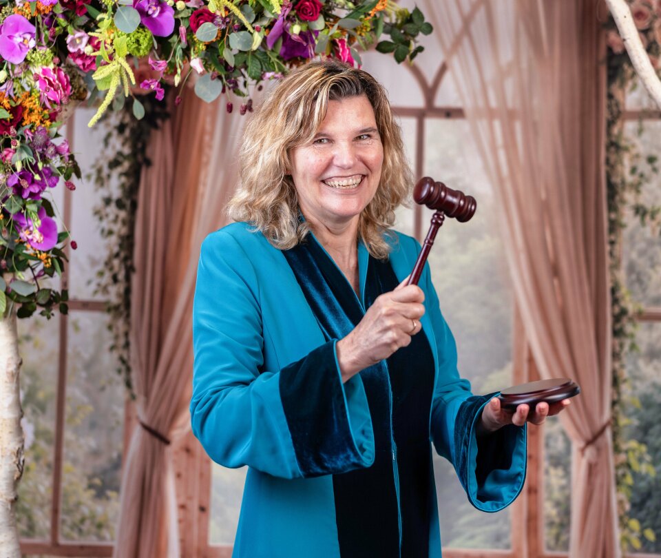 Trouwambtenaar Trouwambtenaar voor de mooiste dag Lucinda Kuik-van den Bos details