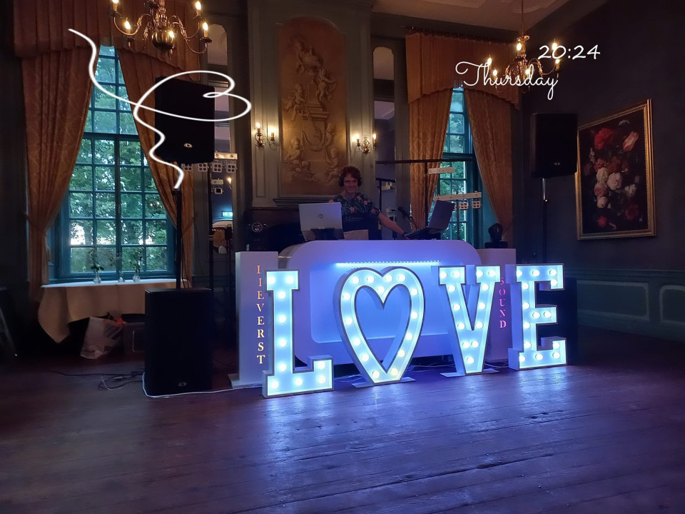 Muziek boeken bij DJ Lieverst Sound Zwolle