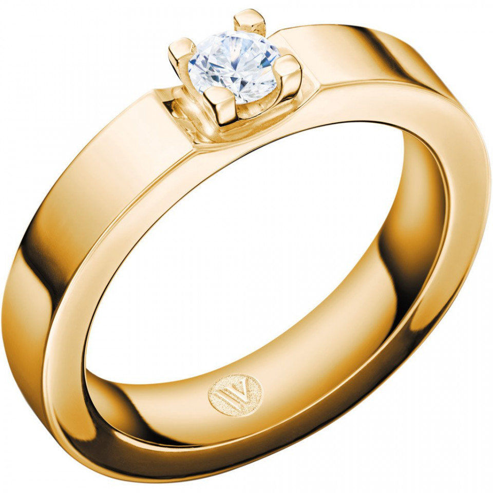 een geelgouden verlovingsring met een diamant