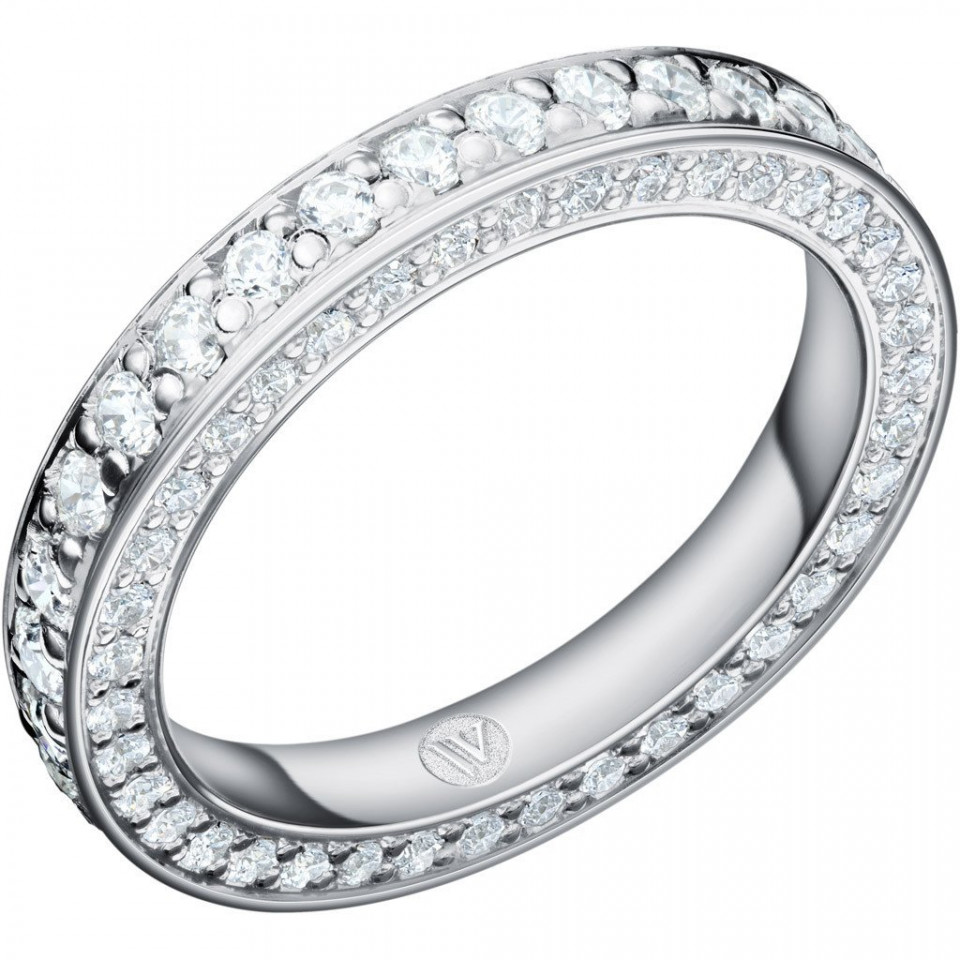 een diamanten eternity ring met ronde briljant geslepen diamanten