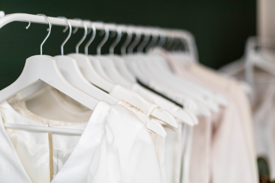 Trouwjurk passen bij Bande 11 wedding appareal