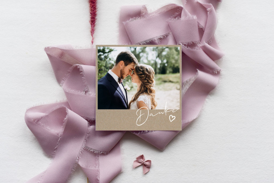 Schlichte elegante Danksagungskarte aus Kraftpapier