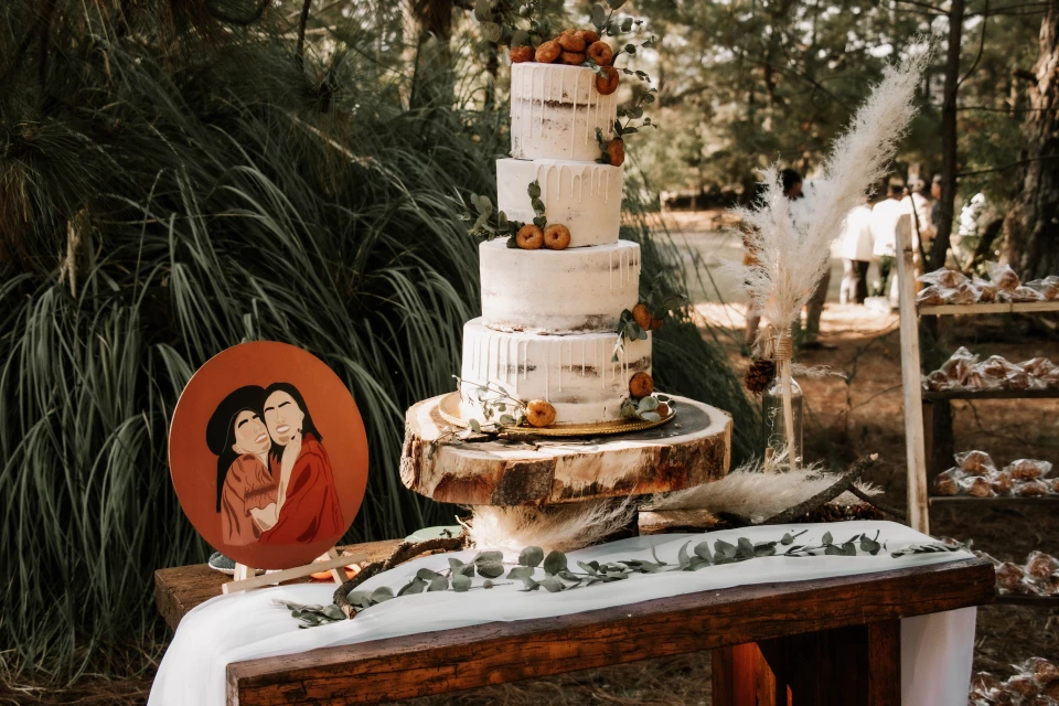 Hochzeitstorte im Vintage Look