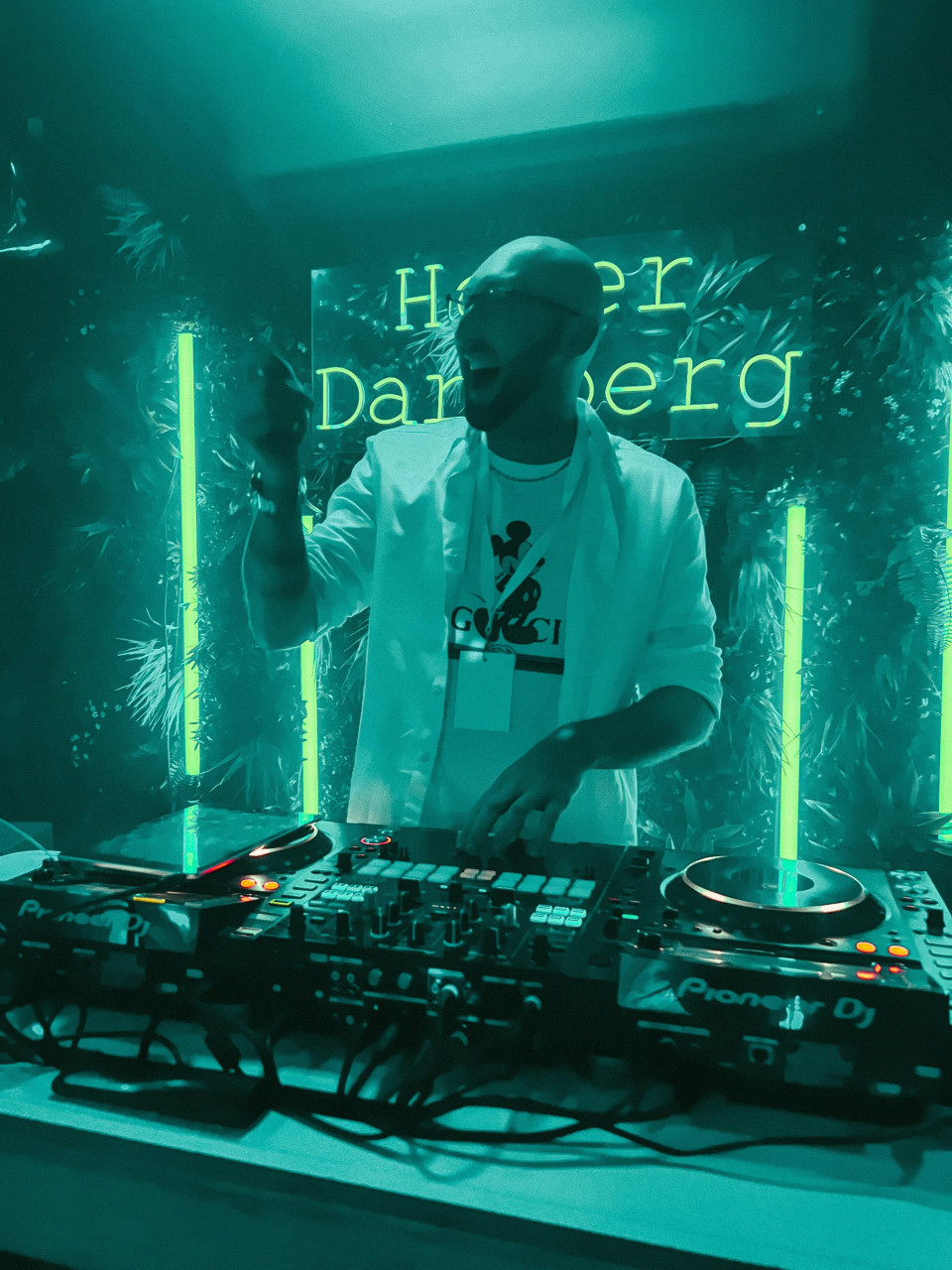 Muziek van DJ Jan Mitchell - Hochzeits &amp; Event DJ details