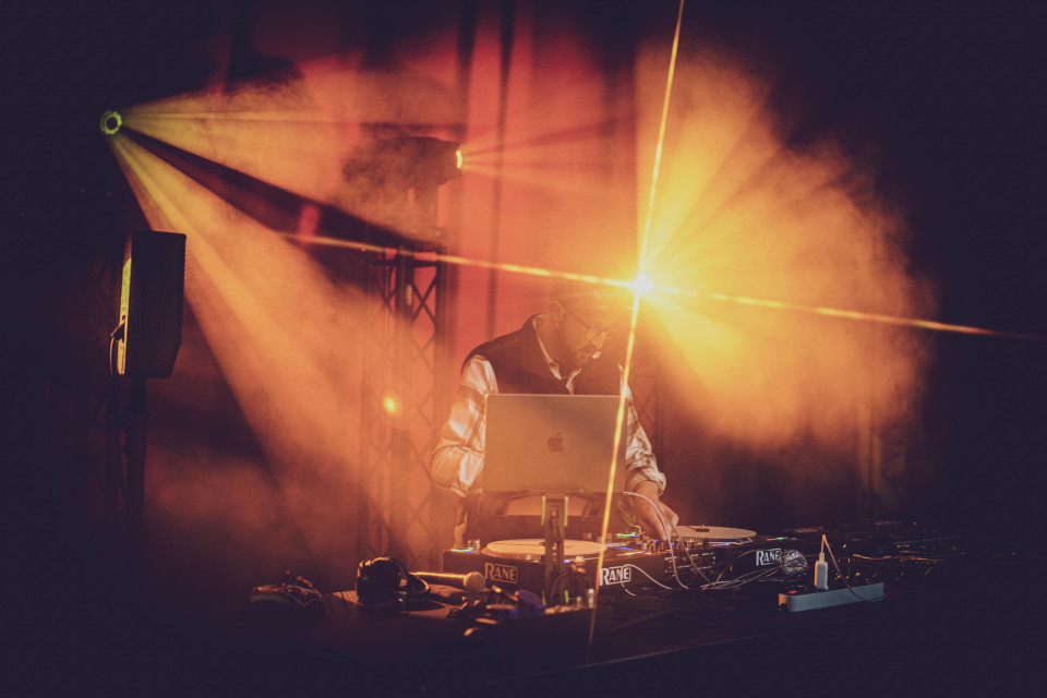 Muziek boeken bij DJ Jan Mitchell - Hochzeits &amp; Event DJ