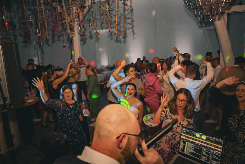 Muziek van DJ Jan Mitchell - Hochzeits &amp; Event DJ impressie 