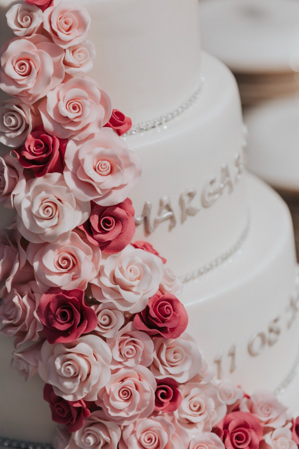 Trend Alert: Hochzeitstorte mit Perlen