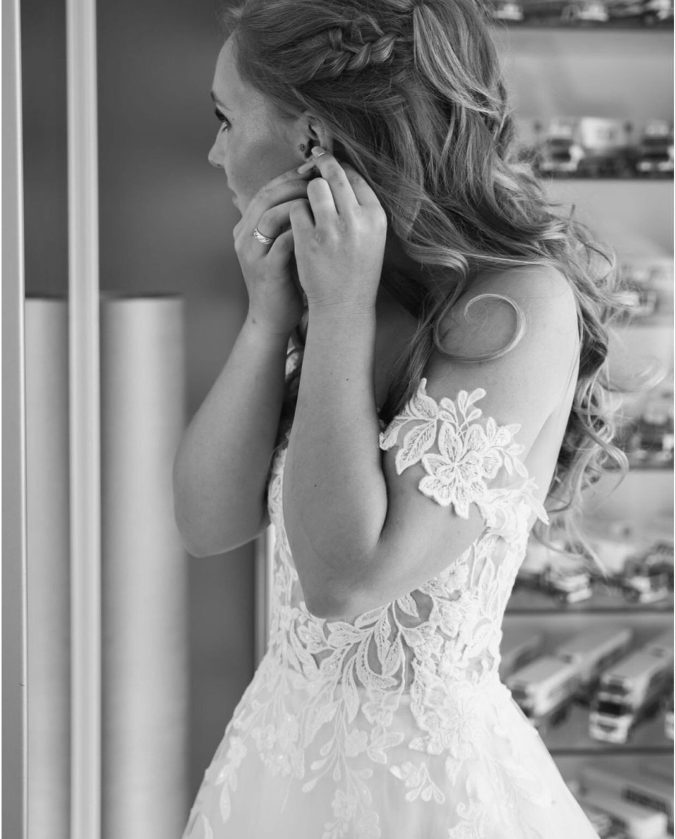 Bruidsmake-up laten doen bij M Hair &amp; Make-up