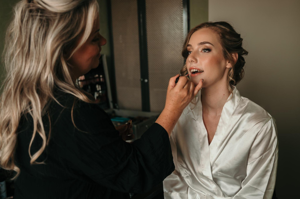 Bruidskapsel laten maken bij Sk Haar and Make-up