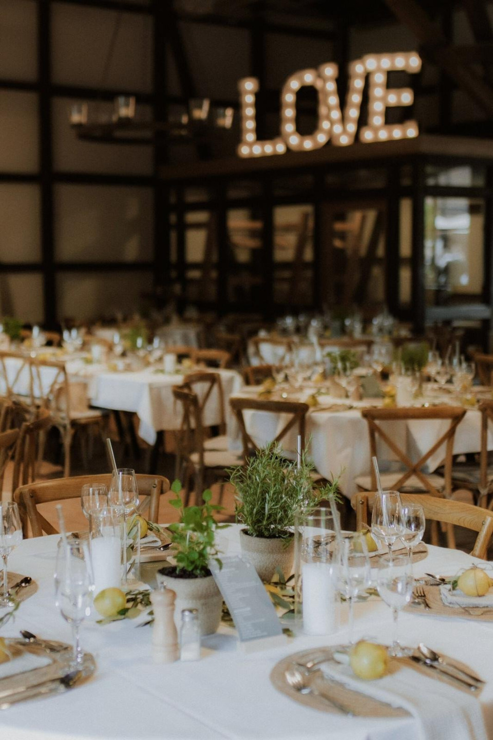 Verhuurartikelen reserveren bij LOVEly Eventverleih