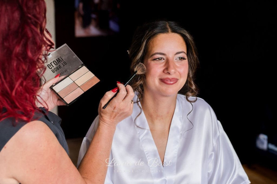 Bruidsmake-up door Essies Beauty Huis overzicht