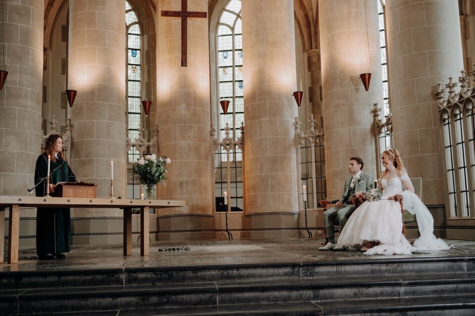 Trouwambtenaar Trouwambtenaar Karina impressie 3