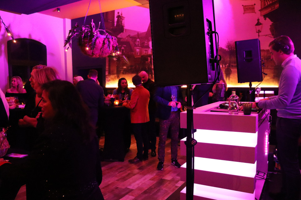 Muziek van Upper Entertainment overzicht