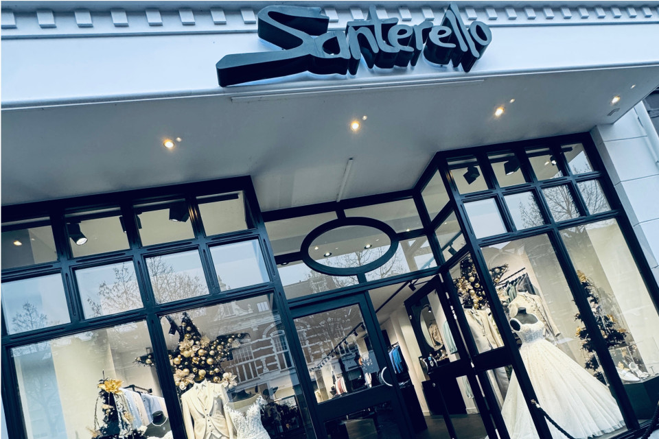 Trouwjurk passen bij Santerello Bruidsmode