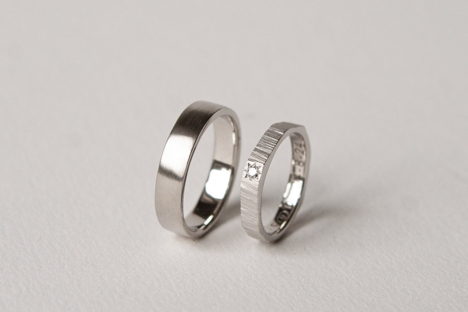 Trouwringen van Maja Lava jewellery impressie 2