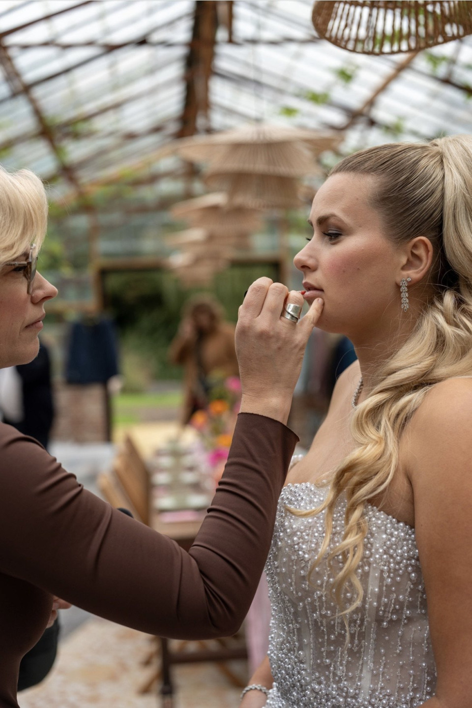 Bruidskapsel door Ici Jolie Bruidsstyling impressie 2