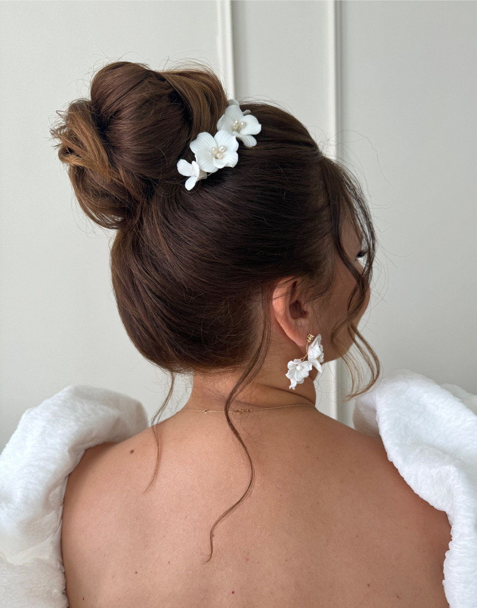 Bruidskapsel door Lena Grabowska Brautstyling &amp; Make-Up Artist impressie 2