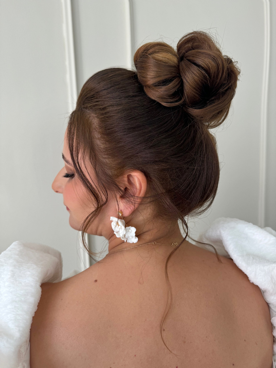 Bruidskapsel door Lena Grabowska Brautstyling &amp; Make-Up Artist details