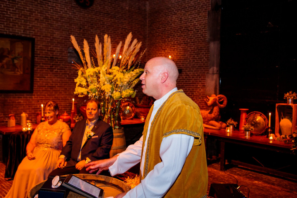 Trouwambtenaar Kale Babs impressie 
